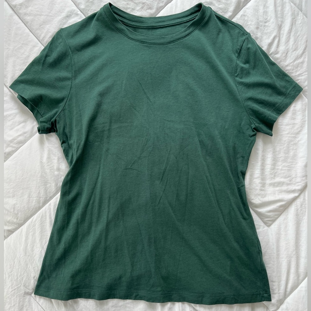 A NEW DAY BASIC EMERALD TEE